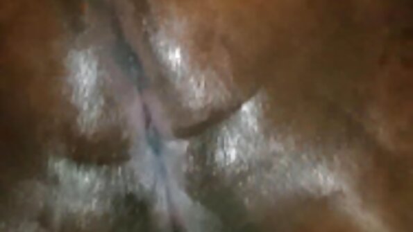 Félelmetes hd pornó filmek Tini furcsa zajokat hallott a ház körül