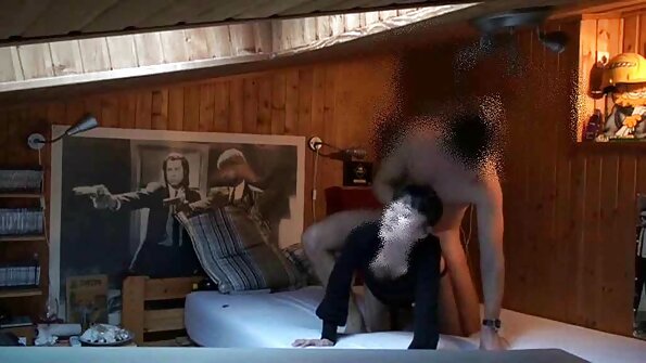 Nagy bamba lány hd szexvideok baszik rá csurom nedves punci egy szex-játék
